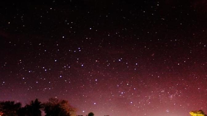 Are there lots of stars visible in the night sky from where you live?