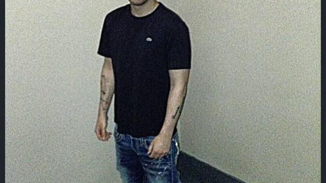Girls, how do I look? Tell me your first impression?