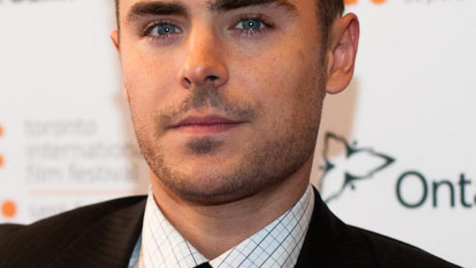 Girls, how much do you rate this guy on scale 1-10 in this photo only?