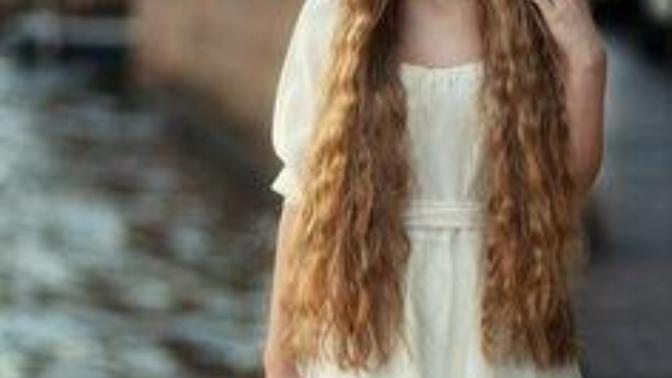 Guys, would long long crimped hair look good? [examples included]?