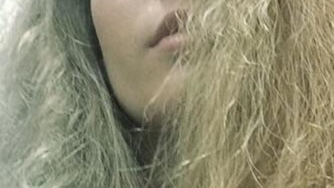 I get tired of my straight hair I need a new hair style. Do you like frizzy curly hair?