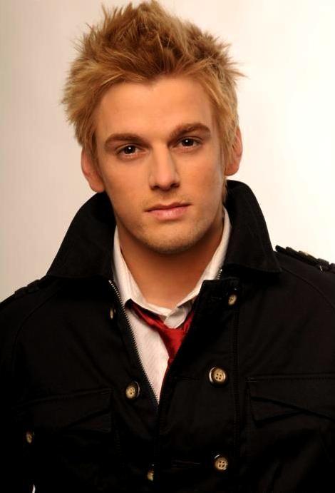 Girls Do You Like Aaron Carter? Is He A Hot Guy To You? Would You Date A Guy Like Him?