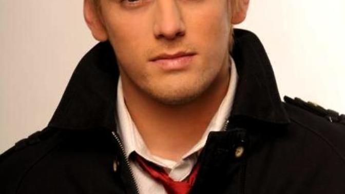 Girls Do You Like Aaron Carter? Is He A Hot Guy To You? Would You Date A Guy Like Him?