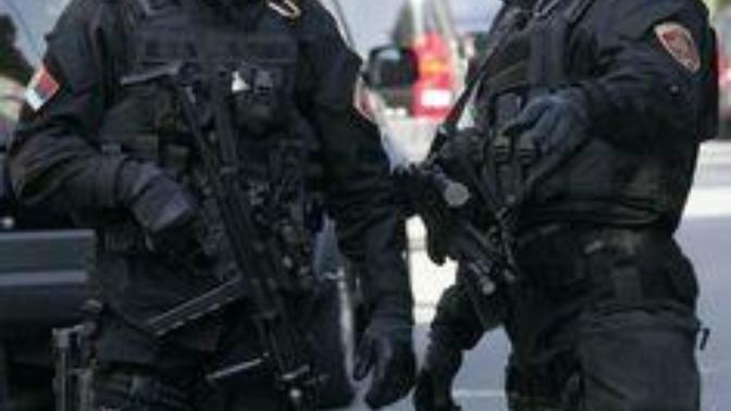 Girls, Is it attractive if a guy you are dating is in a SWAT team (picture included)?