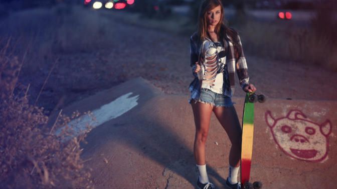 Pursuing a girl who is like-minded vs a girl I have a strong sexual attraction to?