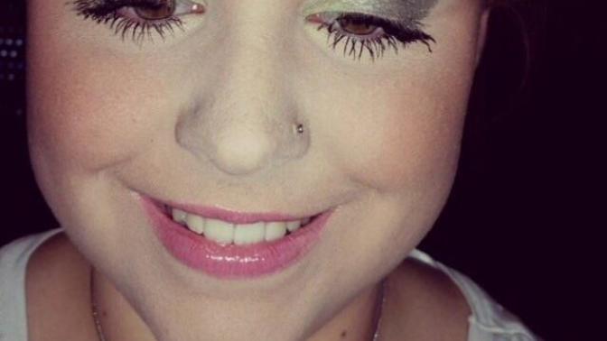I get bullied because I wear too much makeup?