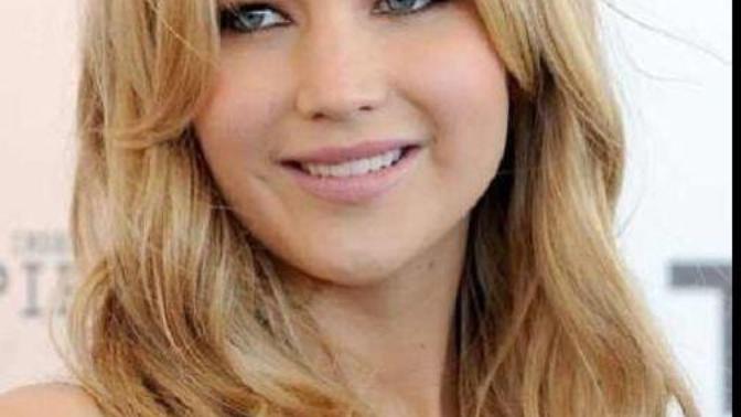 Jennifer Lawrence - Does she look better as a blonde or brunette?