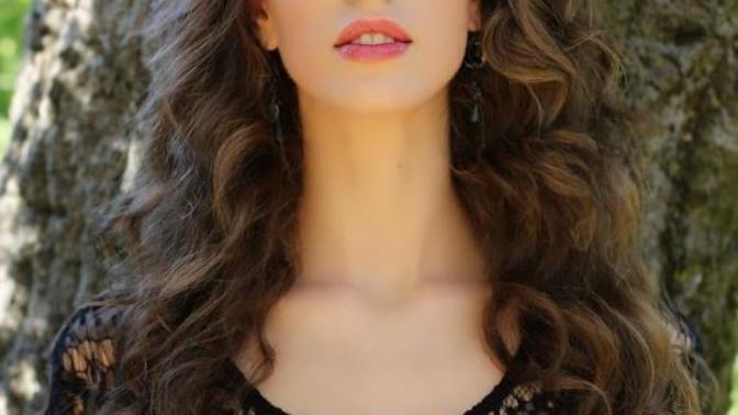 Be honest, would you date her? What are your honest thoughts? Girls, you can answer too if you'd like?