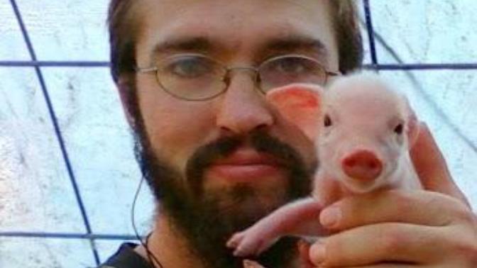 Girls, Ok, I have question. I'm 33 years old now and in away starting to get a little worried. How can I attract a good woman?
