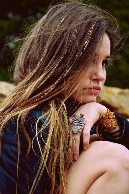 What do you think of feather hair extensions? Do you think they are nice and stylish?