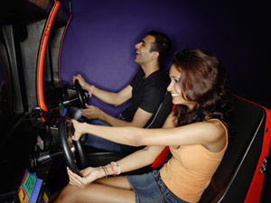 Girls, a date at an arcade? Think you might enjoy that?