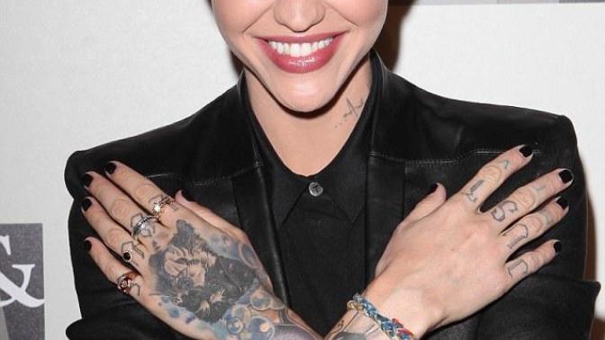 Is this truth that ruby rose attract straight girls?