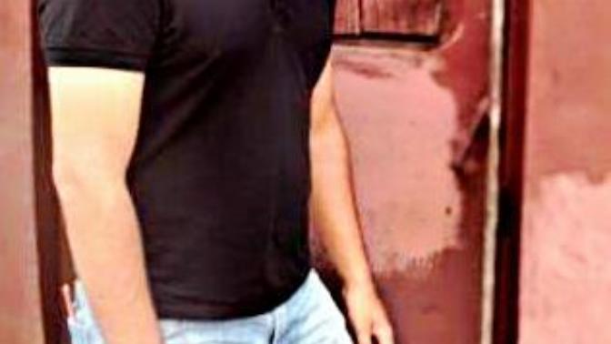 What do you think I look too bulky? I am 90 kg with 6 feet height what should be the ideal weight?