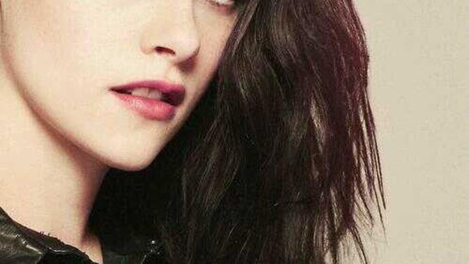 Is she the most beautiful actress & girl in the world?