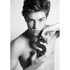 Whose better looking?