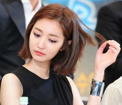 Girl, do you think I'd look awful if I have short hair?