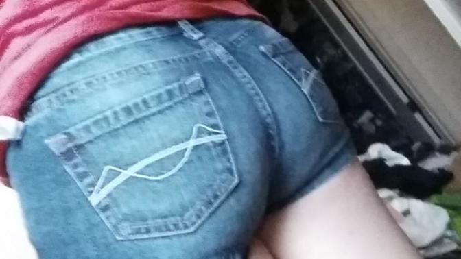 White girl back it up?
