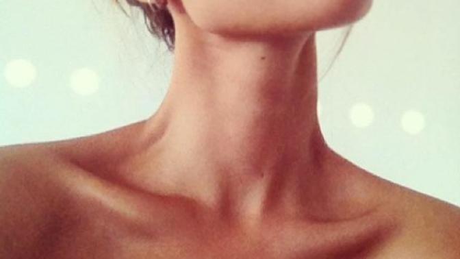 Noticeable collarbones unattractive?