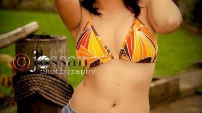 Another of the varied Asian girl looks of Pinays. How do you like this filipina's Asian girl look?