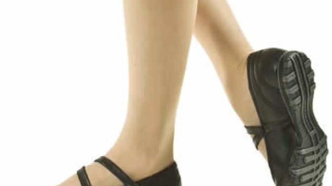 Girls, Skechers ok for a guy to wear?