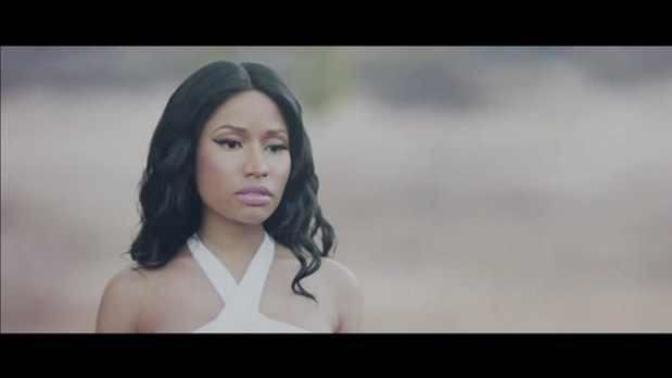 Girls, What is going on with Nicki minaj's hair?