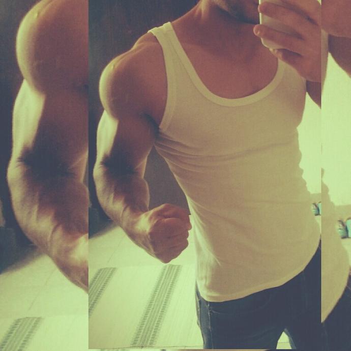 Big shoulders hot or not?