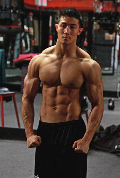 I thought girls didn't like guys who were TOO MUSCULAR?