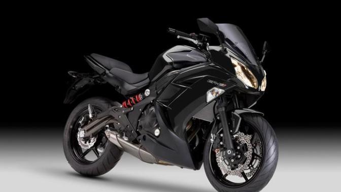 Do girls like guys with motorcycles?