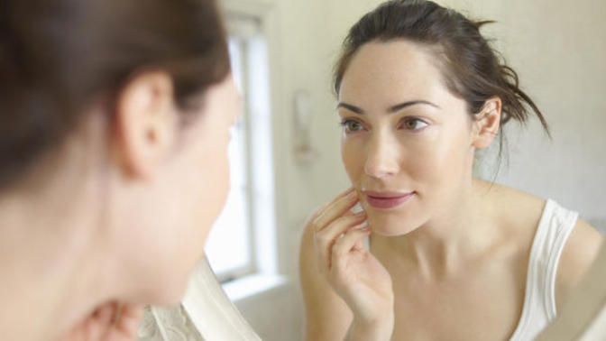 How many times a day do you look at yourself in the mirror?