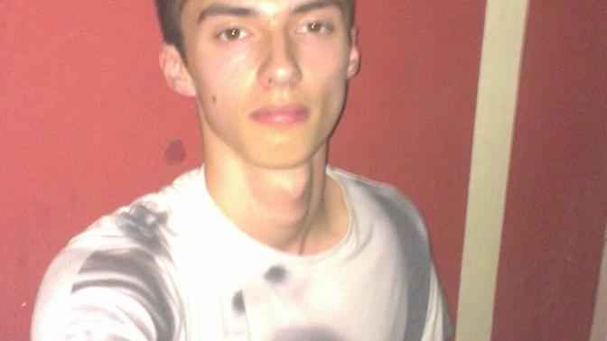 Girls, 2 rate me please and tell me what you dont like the look of?