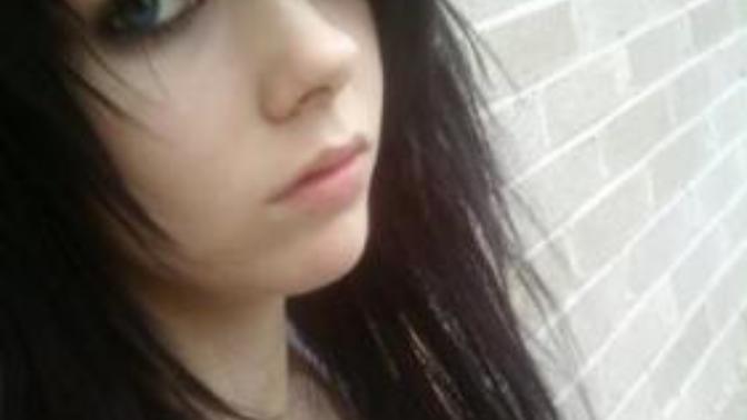 Would you ever date an emo guy/girl?