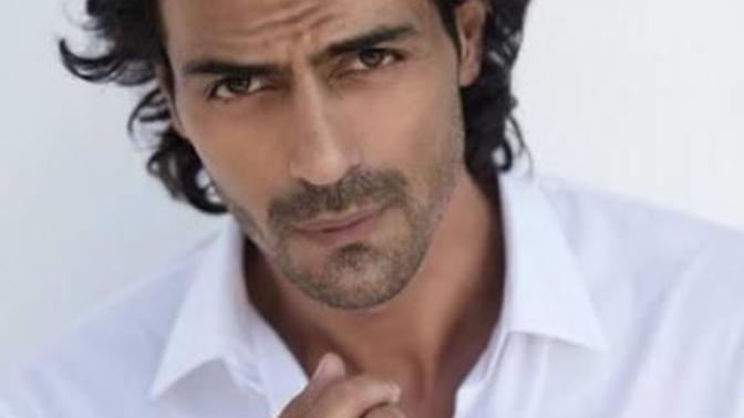 Girls do you find dusky/brown guys attractive? Do you categorize them in to least datable men as compared to white guys/latina guys/blackguys?