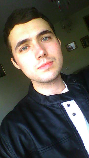 Girls, Which are the best photos and which would be the best profile picture for a dating site?