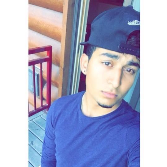 Piick bestt loooking guy?