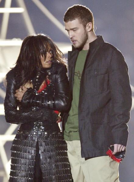 If a Janet Jackson/Lenny Kravitz happened to you would you cover up?
