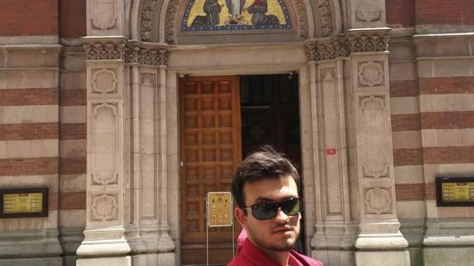 Hi Girls, ı'm a Turkish student. ı need to ask u very important question... I don't have a girlfriend? is this problem about my appearance?