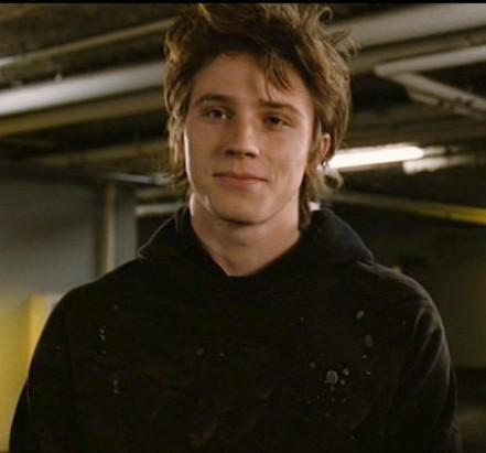 Girls, Do you guys think Garrett Hedlund is attractive?