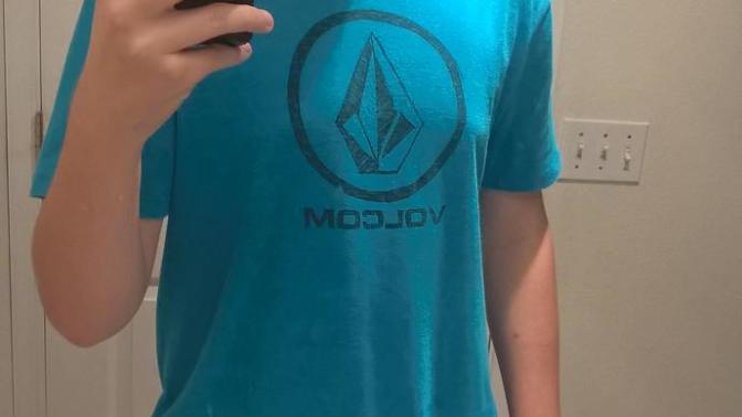 What hairstyle will look best on me?