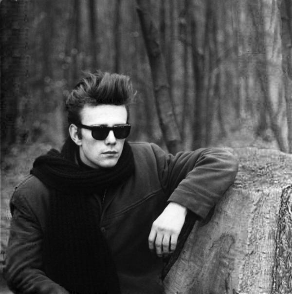 Do you think Stuart Sutcliffe is hot or ugly?