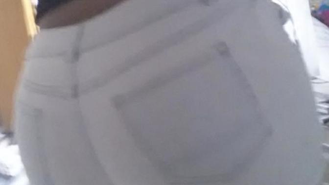 Which one is my better asset: boobs or butt?
