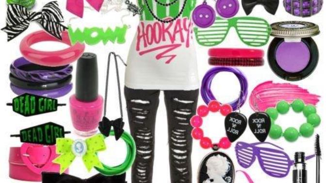 Girls which outfit is more your style. And guys which outfit do you prefer on a girl?
