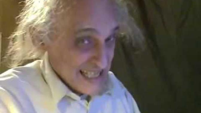 What do you think of this video of an old man lip singing the song "Pretty Woman"?