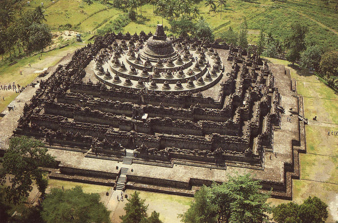From these ugly pics, Hmm.. I think Indonesian Ancient Buildings are Very Ugly and Miscreated! How about you?