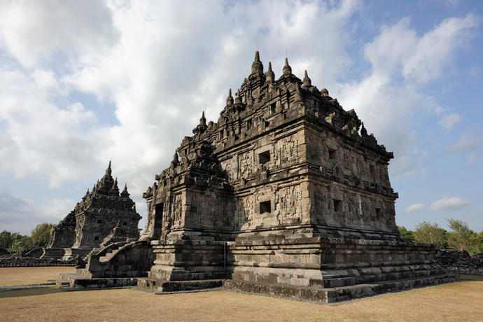 From these ugly pics, Hmm.. I think Indonesian Ancient Buildings are Very Ugly and Miscreated! How about you?