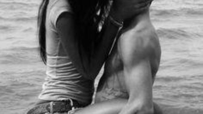 Can you lift your girlfriend up? Can your boyfriend lift you up?