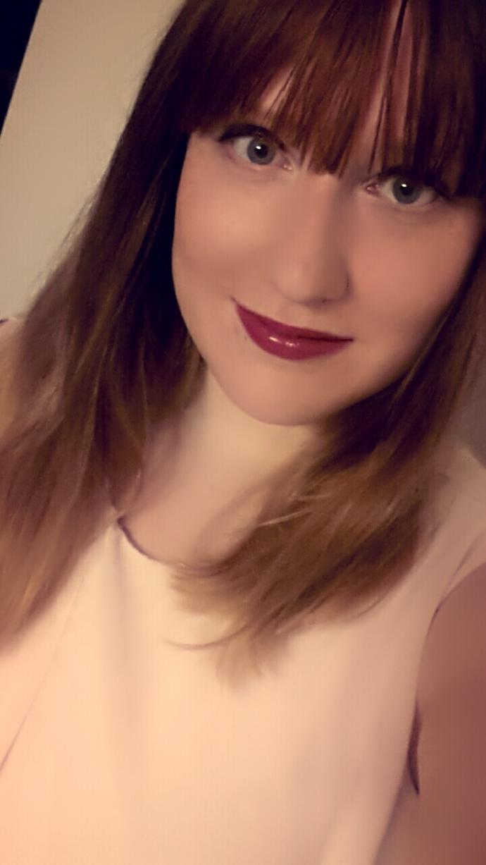 Which hairstyle suits me better?