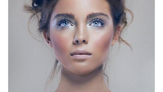 Guys, would you rather a girl do a fairy costume or zombie for Halloween?