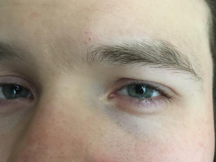 I'm a sucker for guys with blue/green eyes. What are your obsessions with the opposite sex physical features?