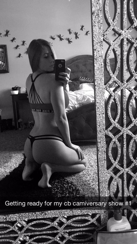 Would you have sex/date this 40 year old single mom?