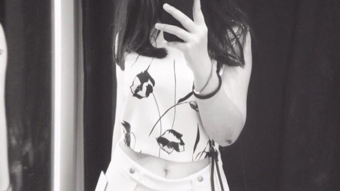 What do you think of my clothes and belly button? Do you wanna poke my belly button?